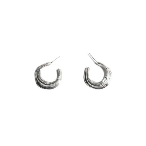Curved hoop earrings